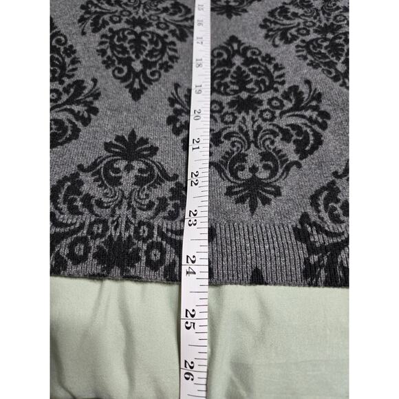 Old navy xl women's gray damask sweater - Picture 10 of 10